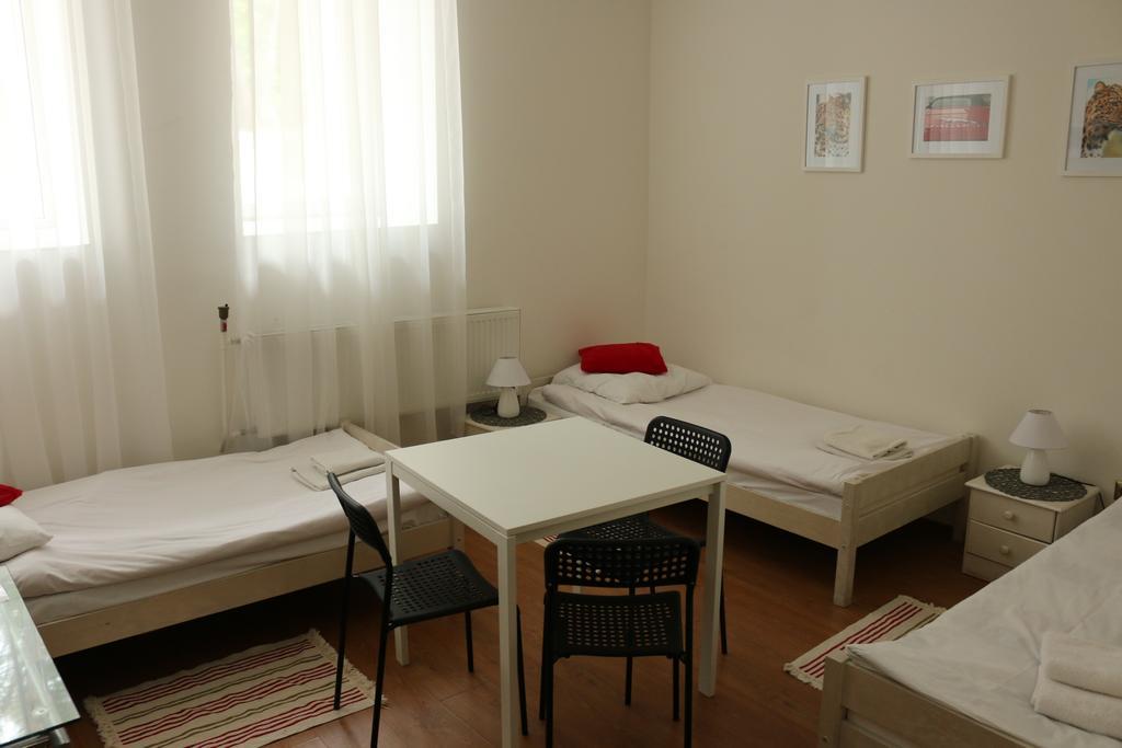 Hotel Lachowka Krepiec Экстерьер фото