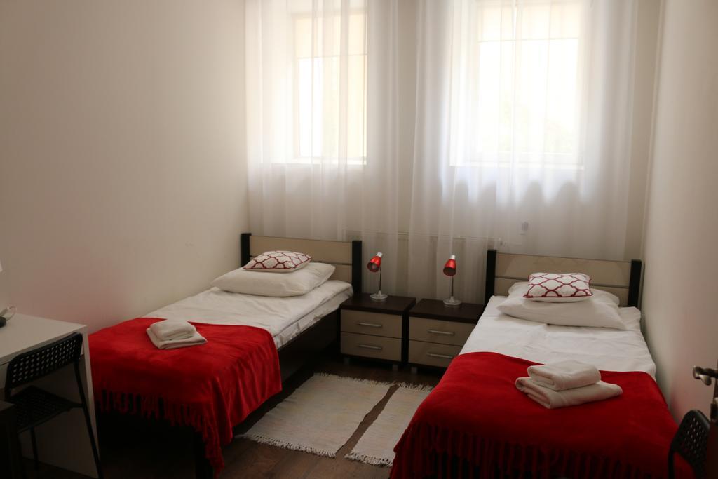 Hotel Lachowka Krepiec Экстерьер фото